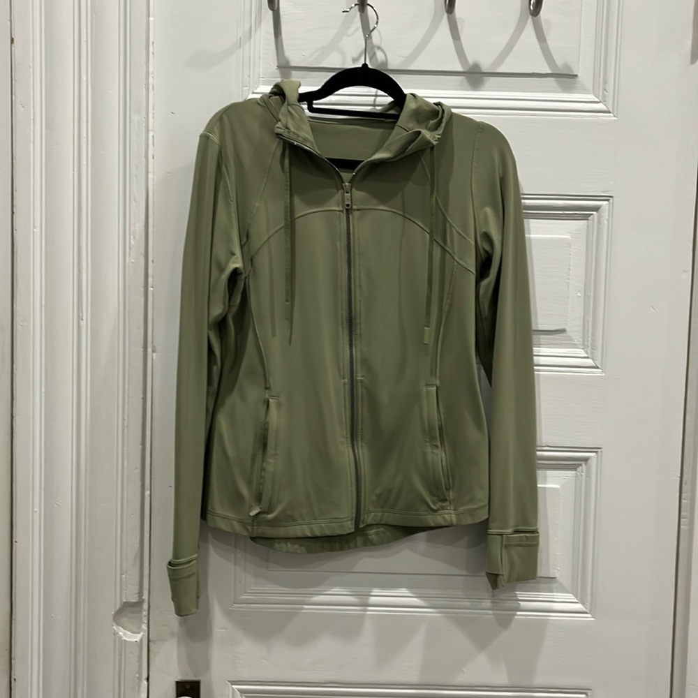 Lukulemon sage green stretchy hood jacket, size 12